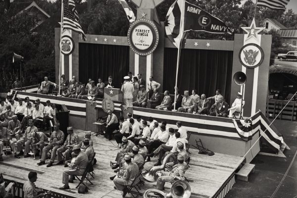 Perfect Circle granted
Army-Navy "E" Award
              1945